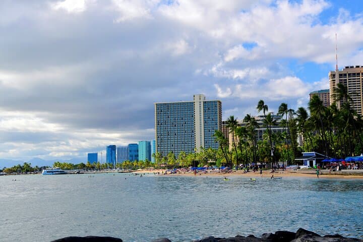Waikiki Private Family Walking Tour — 3‑Hour Guided Stroll to Fort DeRussy & Hilton Lagoon photo 4