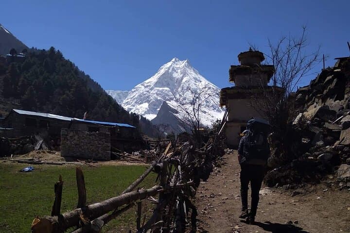 Manaslu Circuit Trek: 14-Day High-Altitude Route Around the Eighth Highest Peak photo 5