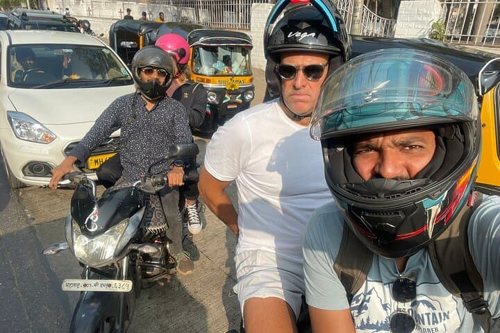 Mumbai Motorbike Sightseeing: Fast-Track City Highlights on Two Wheels photo 5