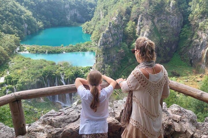 Plitvice Lakes Day Trip from Split: Waterfalls, Walkways & Local Lunch