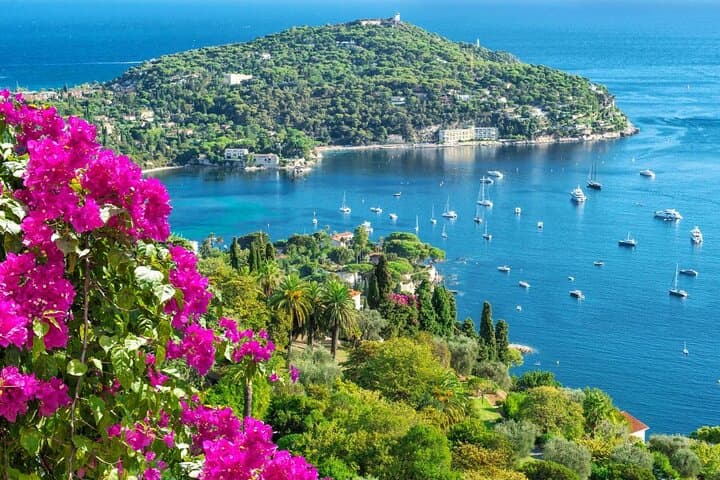 Coastal Classics: Private Riviera Sightseeing from Nice