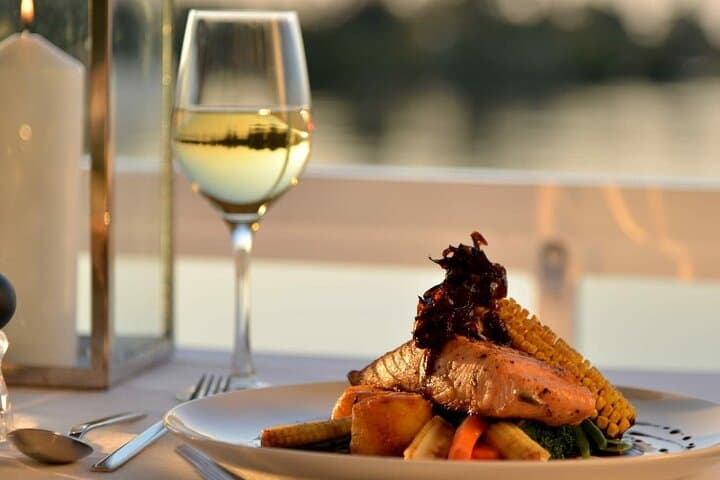 4-Day Chobe National Park and Victoria Falls Safari Combo photo 2