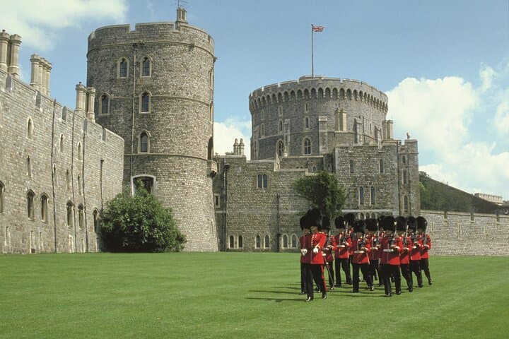 Stonehenge and Windsor Day Tour from London: History, Hands-On Views & Practical Tips photo 4