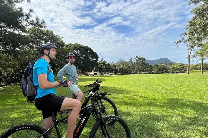 Private Off-Road E-Bike Adventure in El Valle de Antón — Cerro La Mesa Loop photo 4