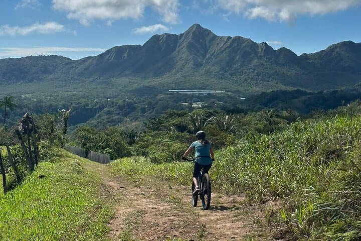 Private Off-Road E-Bike Adventure in El Valle de Antón — Cerro La Mesa Loop