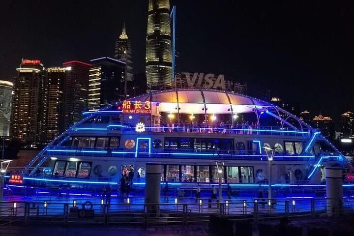 Shanghai Night Cruise and Bund Walking Tour with Local Dinner photo 5