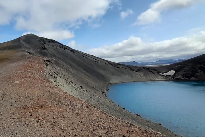 Landmannalaugar & Hekla Volcano Private Tour — Iceland Highland Day Trip from Reykjavík photo 2