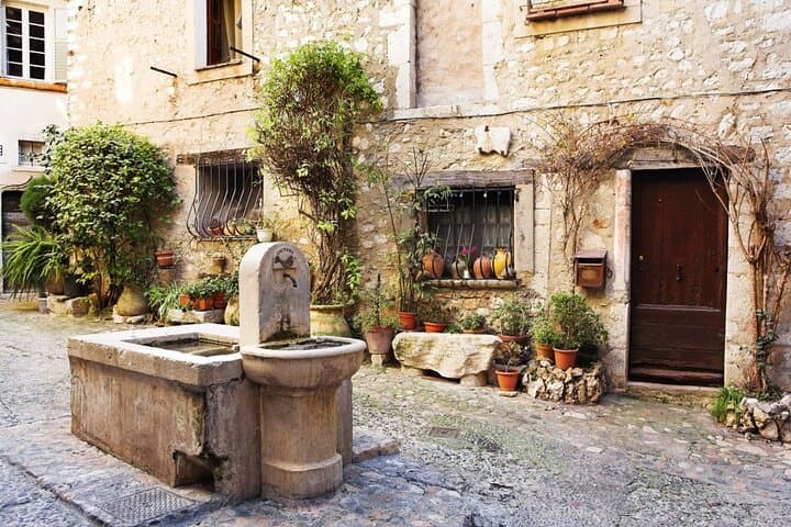 Half‑Day Riviera Highlights: Cannes, Antibes & St Paul de Vence from Nice photo 3