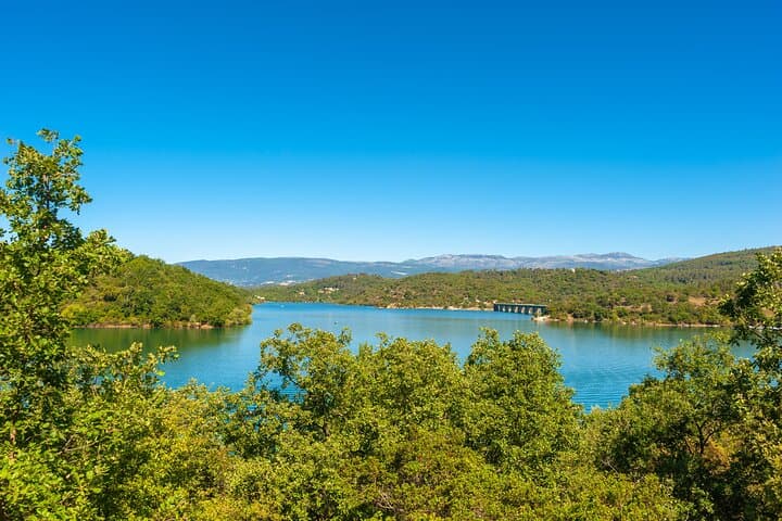 Full-Day Countryside & Saint-Cassien Lake Private Tour from Nice