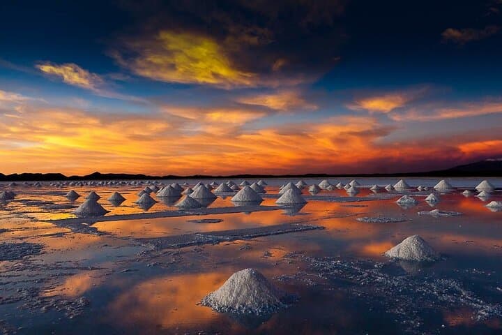 Classic Uyuni Salt Flat: Touring Bolivia's High-Altitude White Desert photo 6