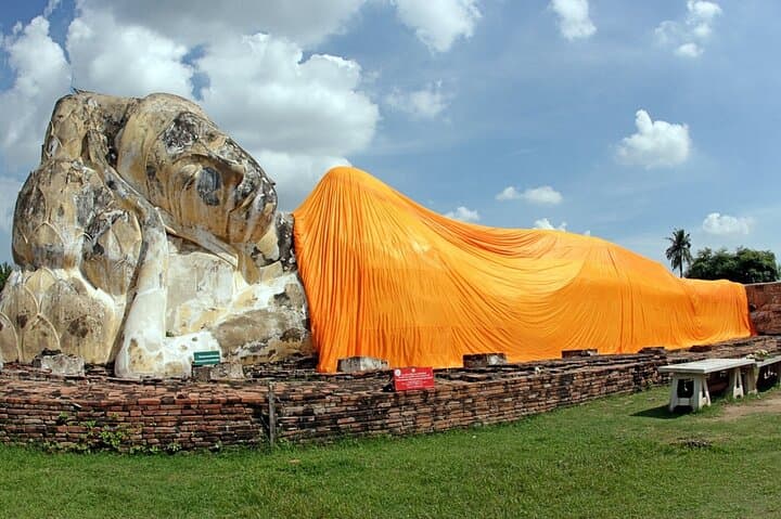 Eco-friendly Ayutthaya Bicycle Tour: Half-Day Temple Ride & Local Lunch photo 4