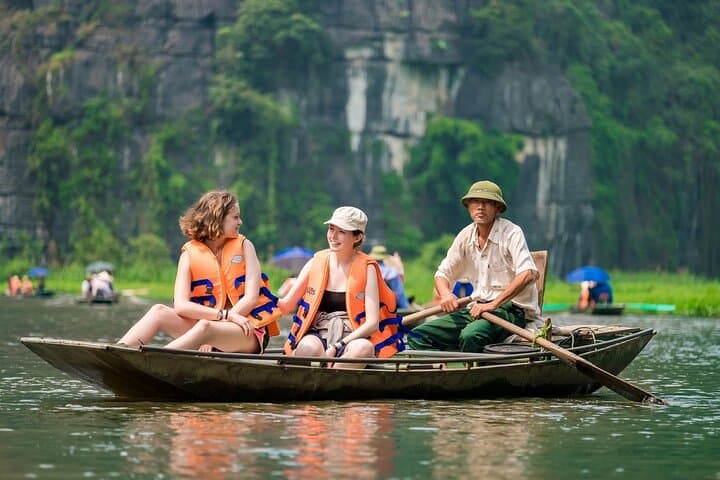 Ninh Binh Luxury 1-Day Tour: Trang An, Bich Dong & Tam Coc Cycling photo 4