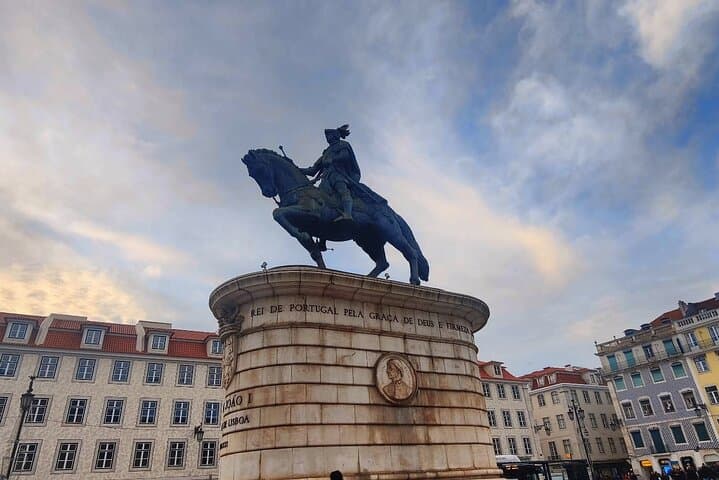 Flat Lisbon Walk: Baixa, Chiado & Alfama in Two Easy Hours photo 4