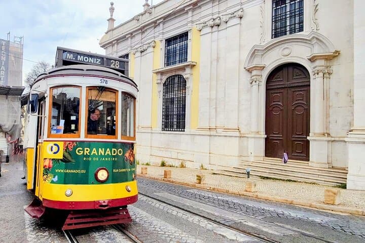 Flat Lisbon Walk: Baixa, Chiado & Alfama in Two Easy Hours photo 2