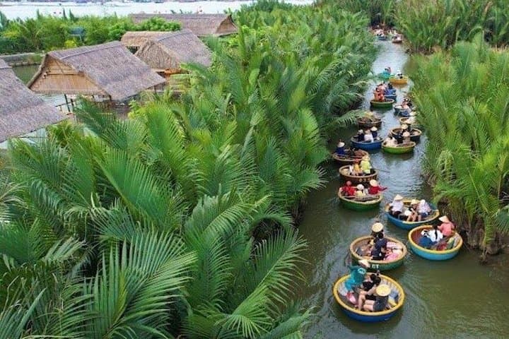 Hoi An Village Cycle and Basket Boat Experience: Bay Mau, Tra Que & Coconut Forest photo 1