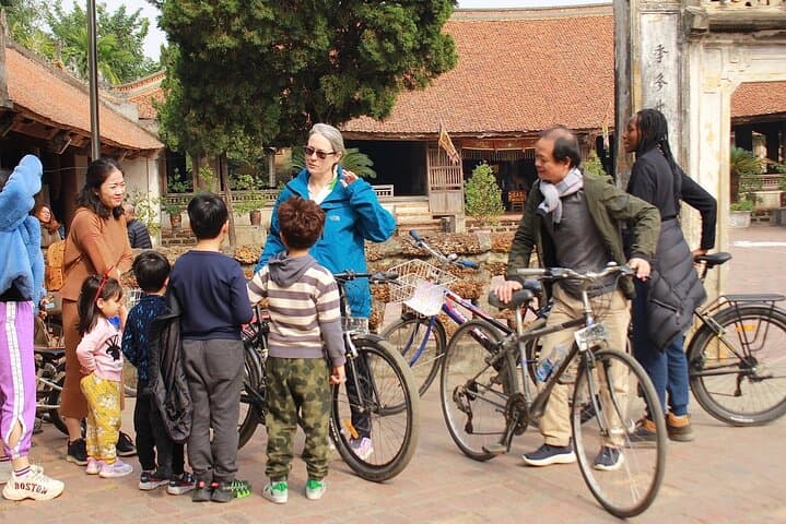 Discover Hanoi's Ancient Villages: Duong Lam, Incense & Conical Hat Crafts photo 6