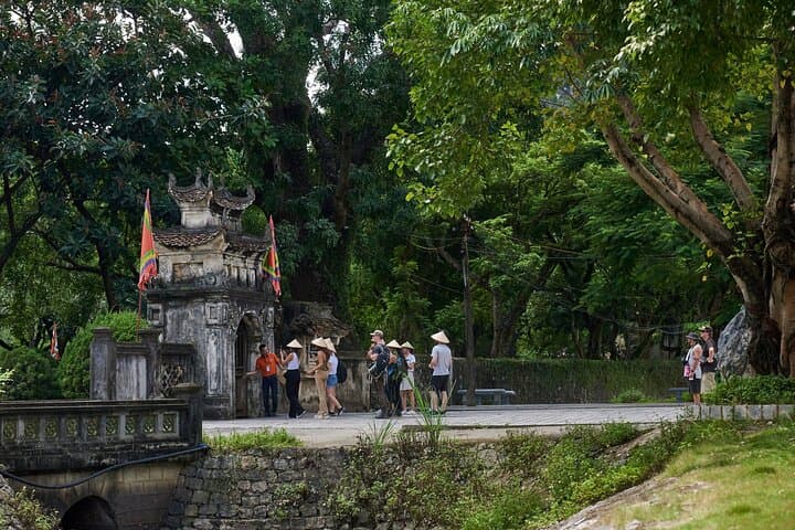 Ninh Binh Full-Day: Tam Coc Boat, Biking & Mua Cave Viewpoint photo 3