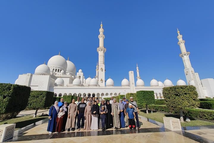 Abu Dhabi Day Tour: Sheikh Zayed Mosque, Heritage Village & Yas Island (Ferrari World or Warner Bros)