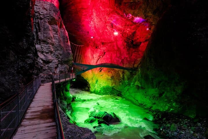 Glacier Canyon Grindelwald — Walk the 300m-Deep Gletscherschlucht in Switzerland photo 5