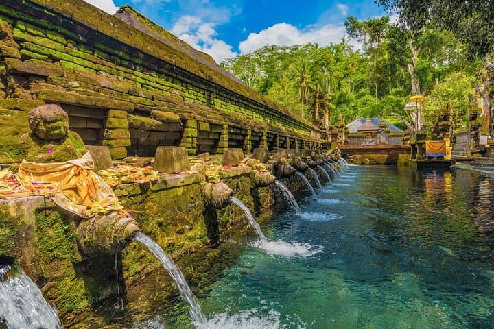 Private Bali Heritage Trail: Kamasan Painting Village & Kerta Gosa Palace photo 2