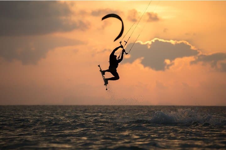 Kitesurfing Lessons in Cartagena: 90-Min Beginner Kiteboarding at Windspot Beach Club photo 2