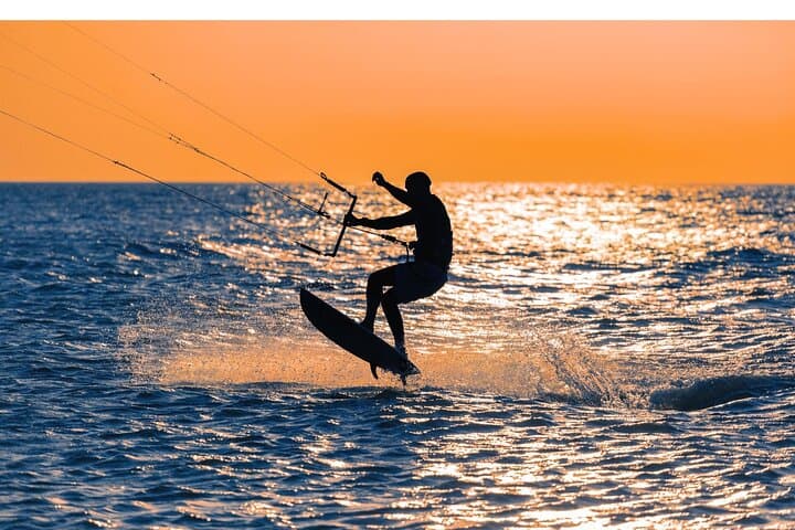 Kitesurfing Lessons in Cartagena: 90-Min Beginner Kiteboarding at Windspot Beach Club photo 3
