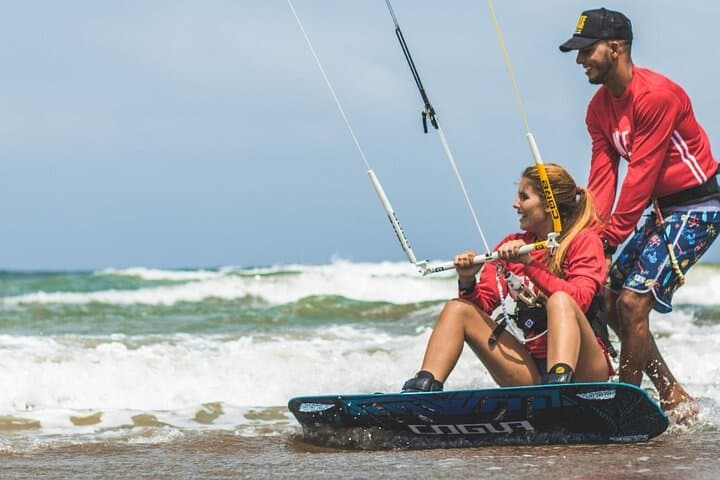 Kitesurfing Lessons in Cartagena: 90-Min Beginner Kiteboarding at Windspot Beach Club