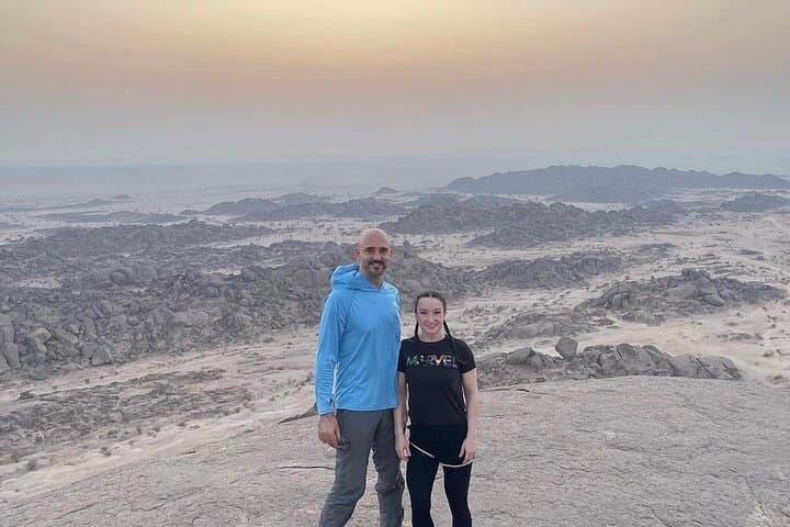 Sunset Hike to Moon Valley: 4-Hour Jeddah Evening Adventure photo 5