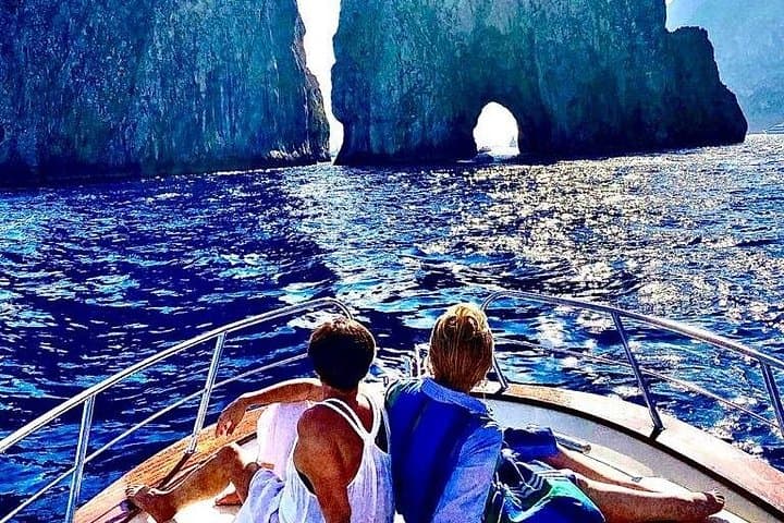 Capri Private Boat Tour from Positano or Praiano — Full-Day Blue Grotto & Faraglioni Excursion photo 1