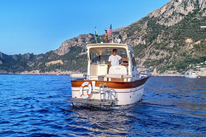 Positano to Amalfi: Scenic Boat Tour to the Emerald Grotto and Hidden Coves photo 4