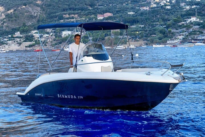 Private Amalfi Coast Speedboat Tour from Positano — 4-Person Excursion photo 3