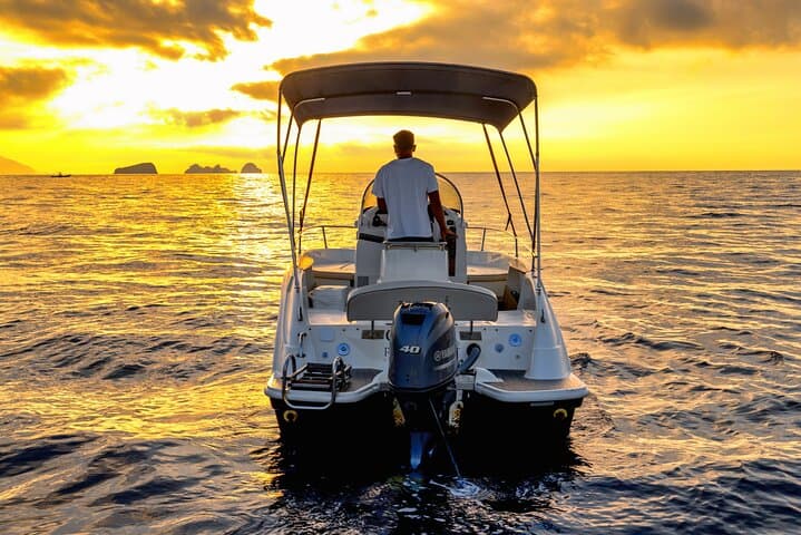 Private Amalfi Coast Speedboat Tour from Positano — 4-Person Excursion photo 4