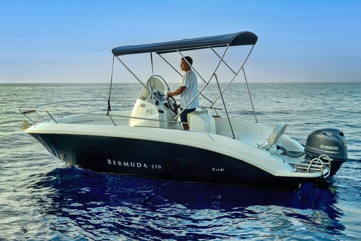 Private Amalfi Coast Speedboat Tour from Positano — 4-Person Excursion photo 5