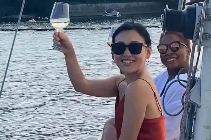 Sunset Sailing on Lake Como: Private Guided Cruise from Bellagio with Aperitif photo 6