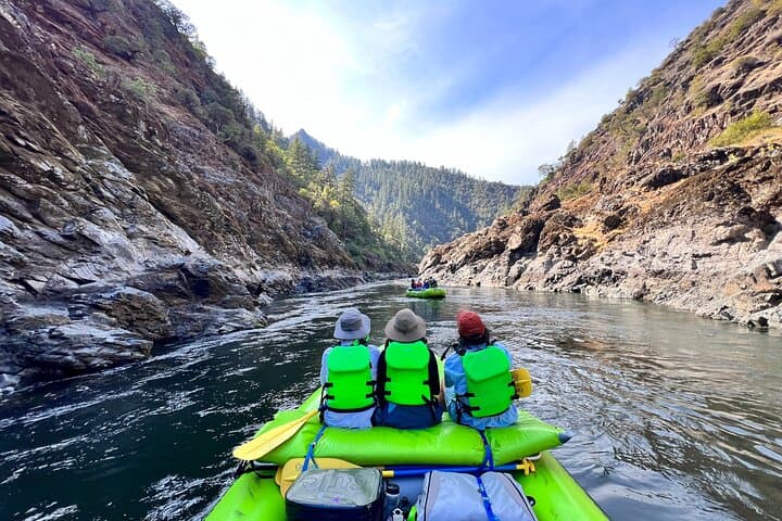 4-Day Rogue River Wilderness Rafting: A Guided Journey from Grants Pass to Foster Bar