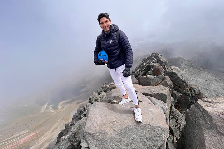 Summit Nevado de Toluca from Mexico City: Private Day Hike to 4,680 m