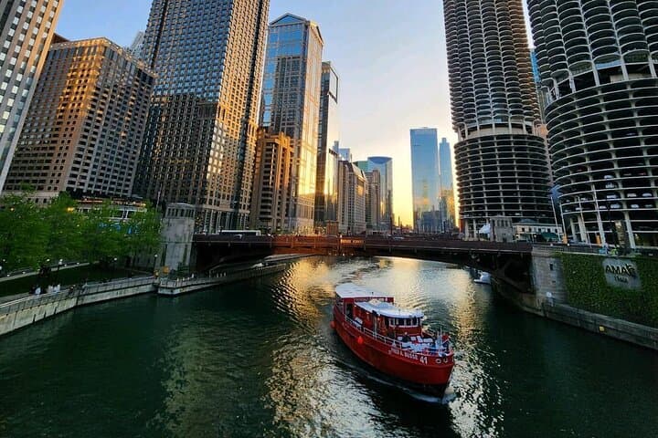 Chicago Fireboat River & Lake Cruise Aboard the Fred A Busse — Architecture & Fire History photo 2