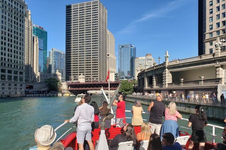 Chicago Fireboat River & Lake Cruise Aboard the Fred A Busse — Architecture & Fire History photo 4