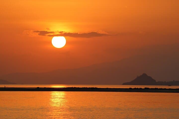 Flying Fox Island Sunset Cruise — Private Boat Charter in Labuan Bajo photo 2