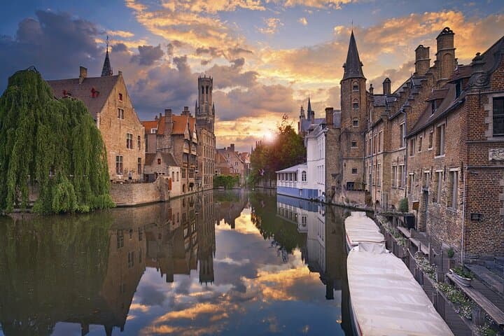 Bruges Self-Guided City Walk: 7-Language Audio Tour of the Historic Centre photo 3