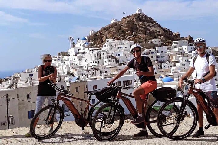 E‑Bike Culture & Cheese Tasting Tour on Ios: Skarkos to Diaseli photo 3