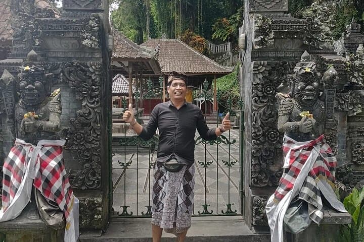 Besakih Temple Guided Visit with Private Transfer and Lunch — Bali's Mother Temple photo 4