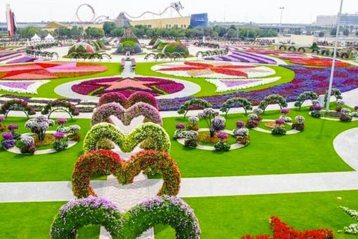 Visiting Dubai Miracle Garden: Guide to the World's Largest Natural Flower Display photo 3