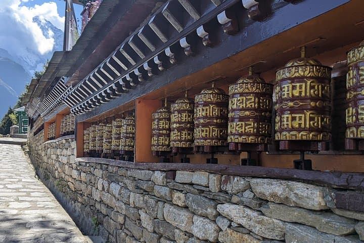 Everest Base Camp Trek 15-Day: Classic Sherpa Tea-House Journey to Kala Patthar photo 4