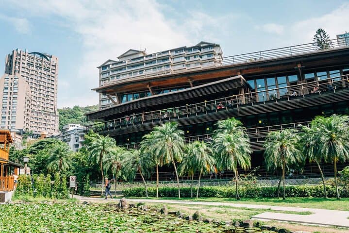 Taipei Day Tour: National Palace Museum, Beitou Hot Springs & Dadaocheng photo 2