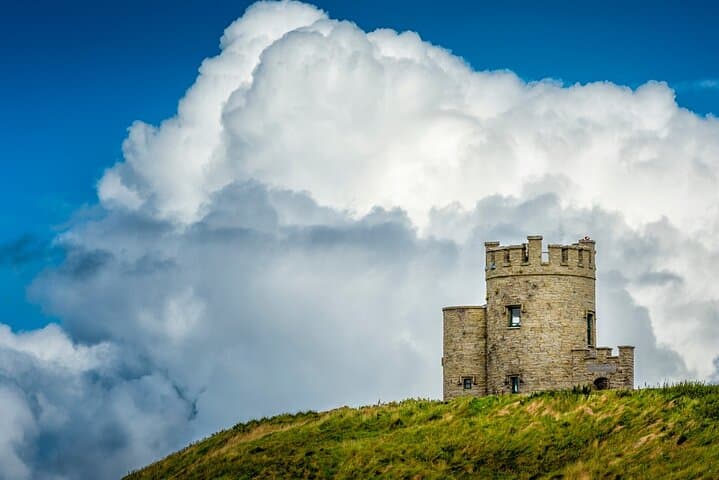 Day Trip from Dublin to Cliffs of Moher, Ennis & Bunratty Castle photo 6