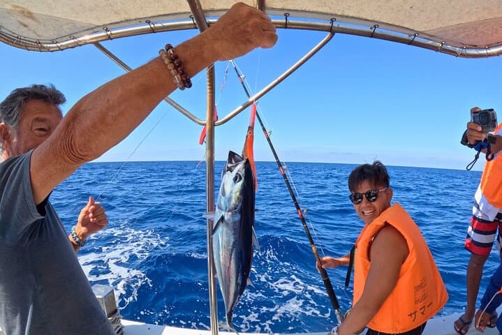 Maeda Fishing Port Trolling Charter — 3-Hour Tuna, Mahi‑Mahi & Bonito Adventure