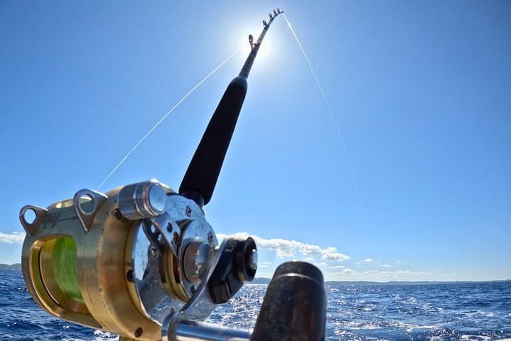 Maeda Fishing Port Trolling Charter — 3-Hour Tuna, Mahi‑Mahi & Bonito Adventure photo 2