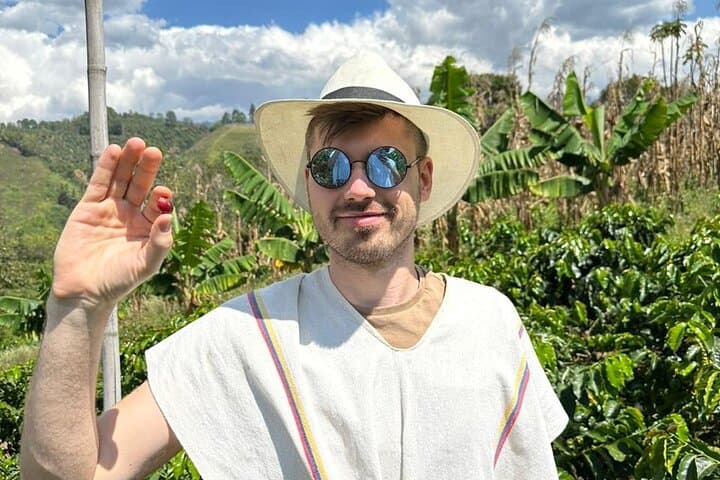 Full-Day Coffee Tour & Rural Walk in Salento — Coffee Farm Experiences