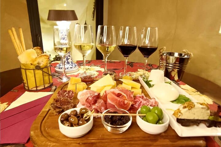 Rome Private Golf Cart Tour with Trastevere Wine & Food Tasting photo 4